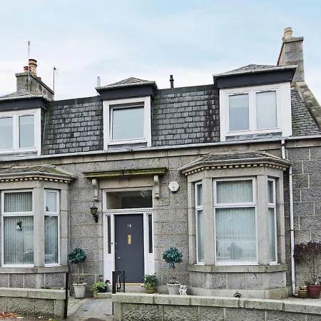 Aberdeen Quiet City Apartment, Ferryhill Room photo